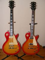 Gibson Les Paul pro and LP deluxe&nbsp;&copy;&nbsp;2026&nbsp;Guitar Angel